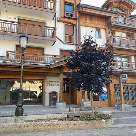 Lumineux 50m² Au Centre De Village, Proche Des Pistes Et Commerces - Fr-1-562-77 * Courchevel
